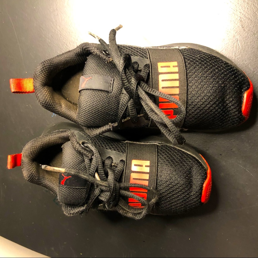 Toddler puma sneaker size 11